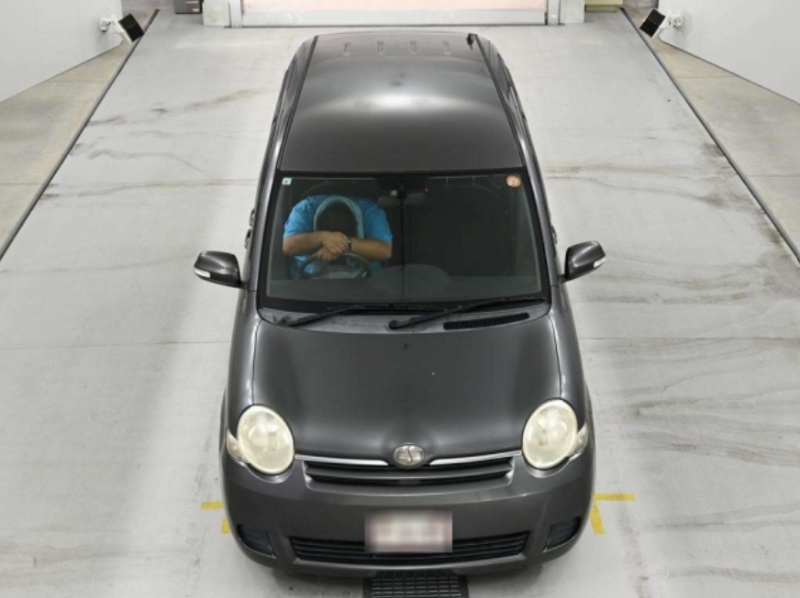 32041  TOYOTA SIENTA  2009  