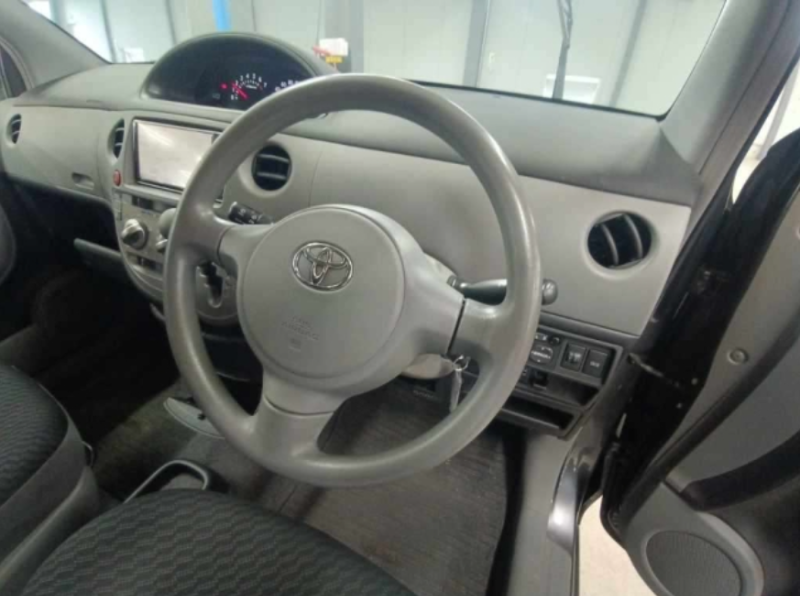  32041  TOYOTA SIENTA  2009  