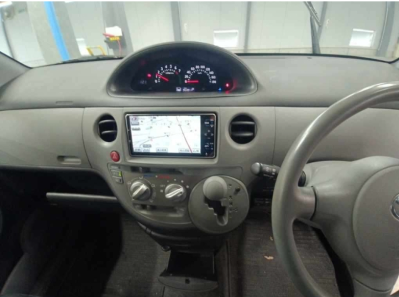  32041  TOYOTA SIENTA  2009  