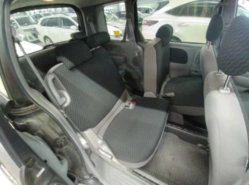  32041  TOYOTA SIENTA  2009  