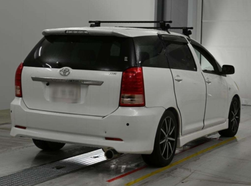 32044  TOYOTA WISH  2009  