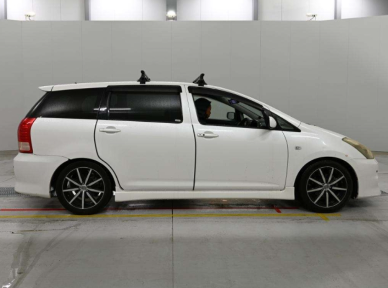  32044  TOYOTA WISH  2009  