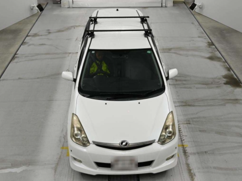  32044  TOYOTA WISH  2009  