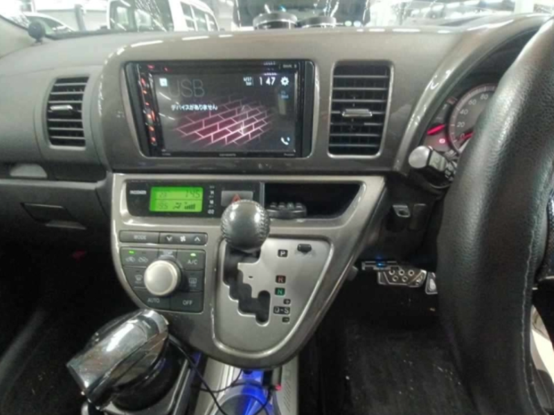  32044  TOYOTA WISH  2009  
