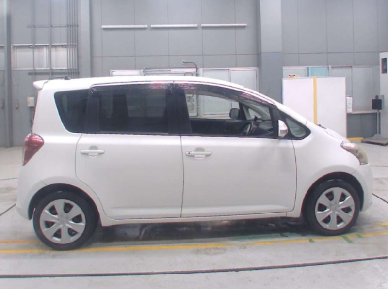  32046  TOYOTA RACTIS  2009  