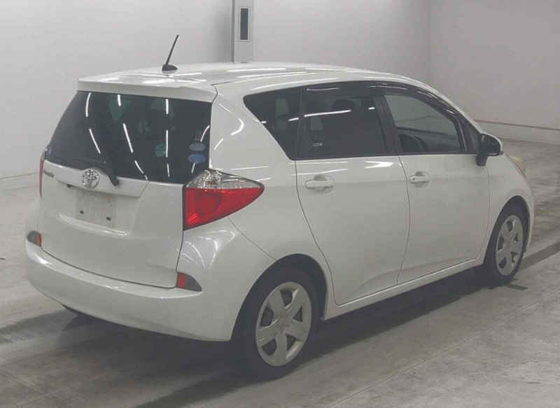  32047  TOYOTA RACTIS  2011  