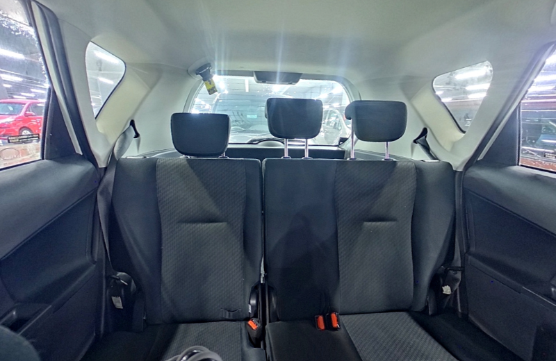  32047  TOYOTA RACTIS  2011  