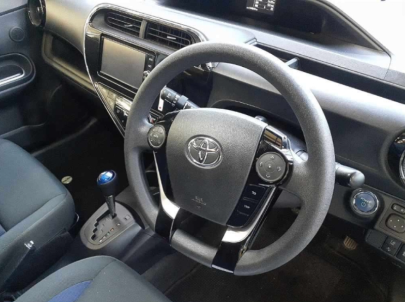  32048  TOYOTA AQUA  2018  