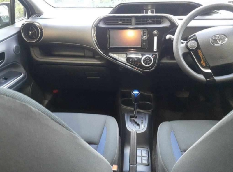  32048  TOYOTA AQUA  2018  