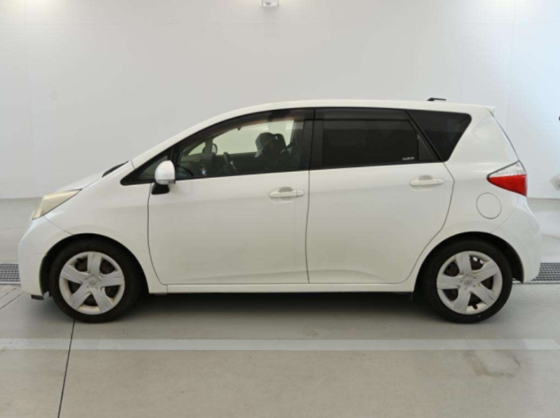  32049  TOYOTA RACTIS  2013  