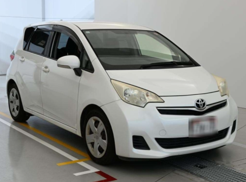  32049  TOYOTA RACTIS  2013  