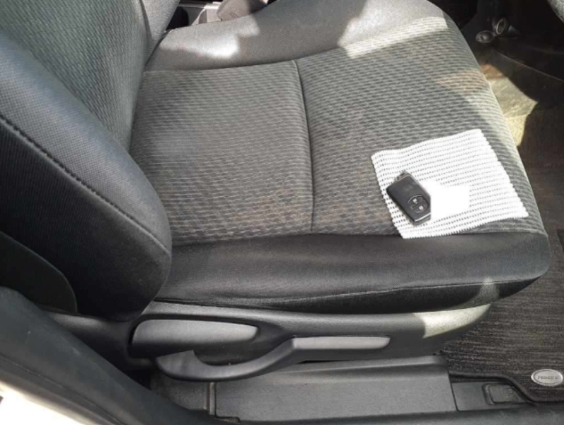  32049  TOYOTA RACTIS  2013  