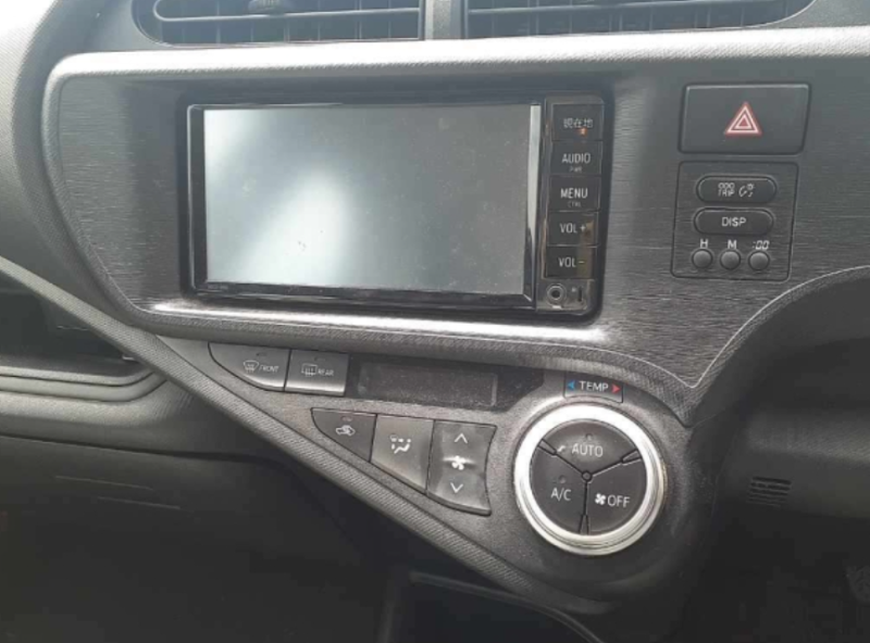  32051  TOYOTA AQUA  2017  