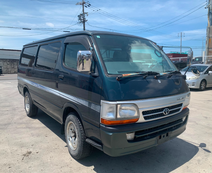  29897 NISSAN CARAVAN  2004  