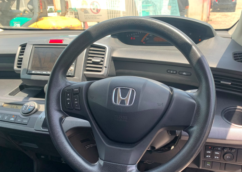  32059  HONDA FREED  2009  