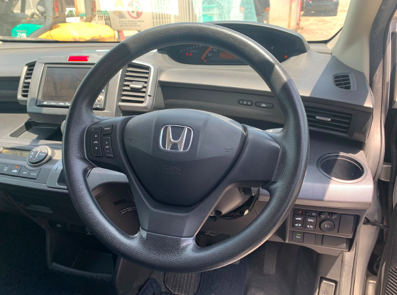  32059  HONDA FREED  2009  