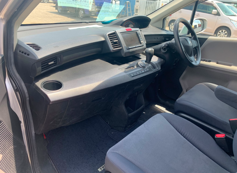  32059  HONDA FREED  2009  