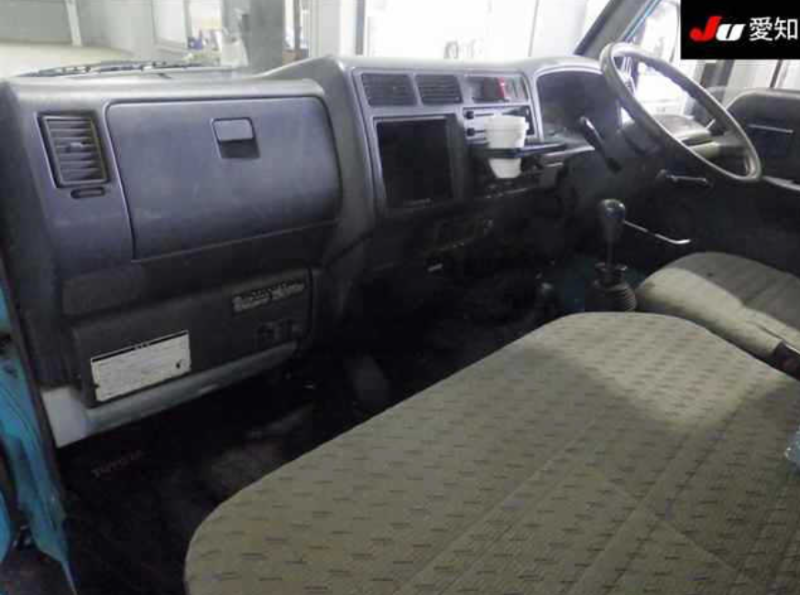  32060  TOYOTA DYNA  2000  