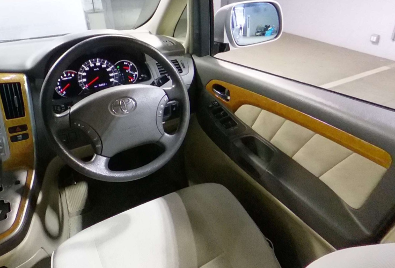  32065  TOYOTA ALPHARD  2005  