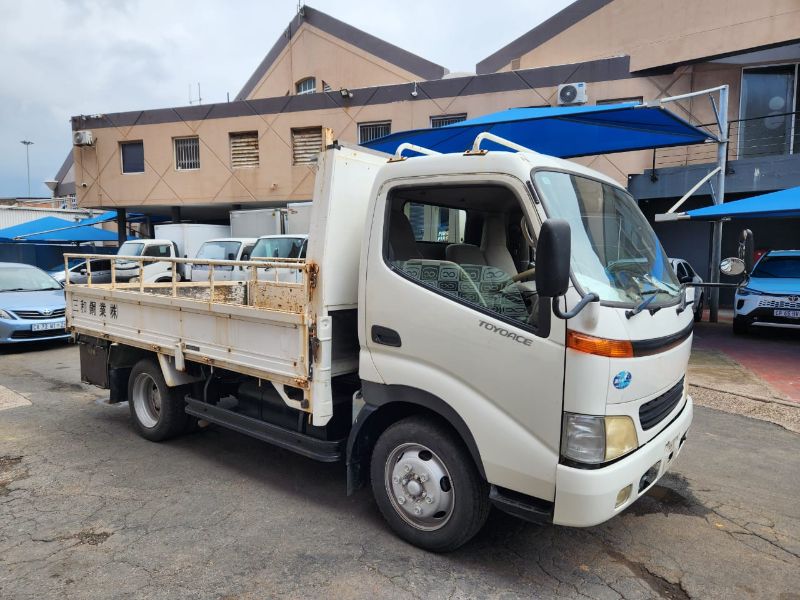  32105  TOYOTA TOYOACE  2001 