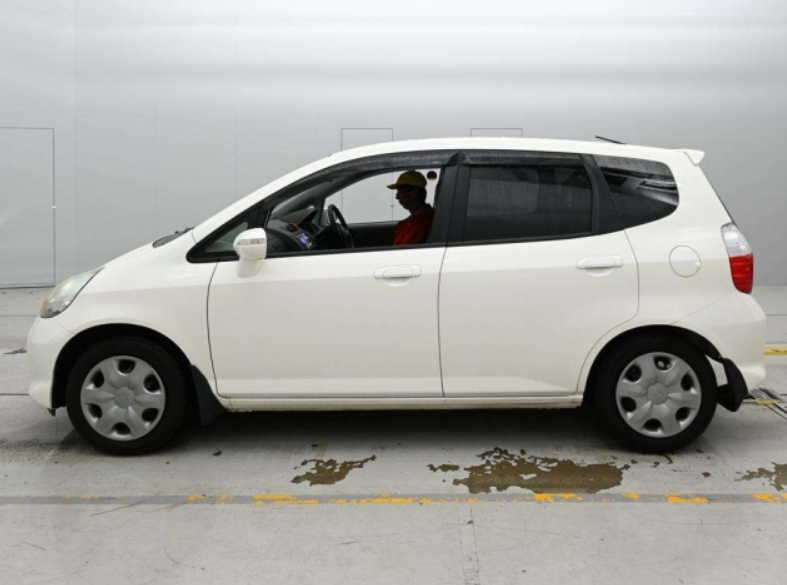  32112  HONDA FIT  2006  