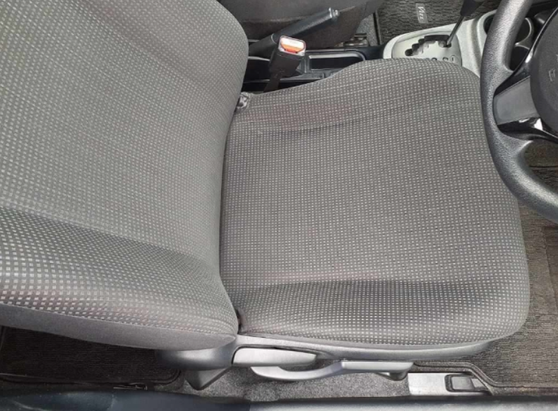  32115  TOYOTA VITZ  2017  