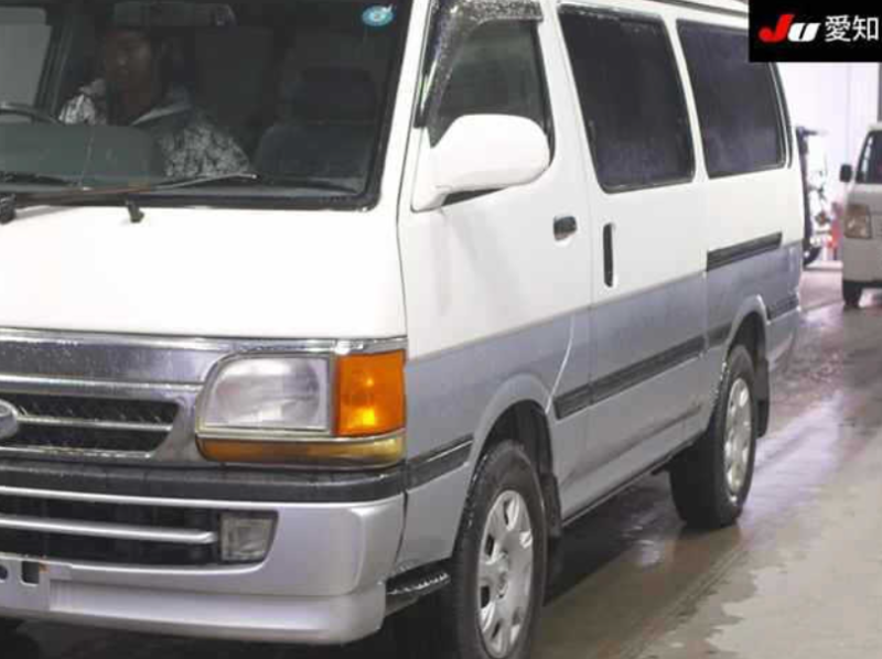  32124  TOYOTA HIACE  2001  