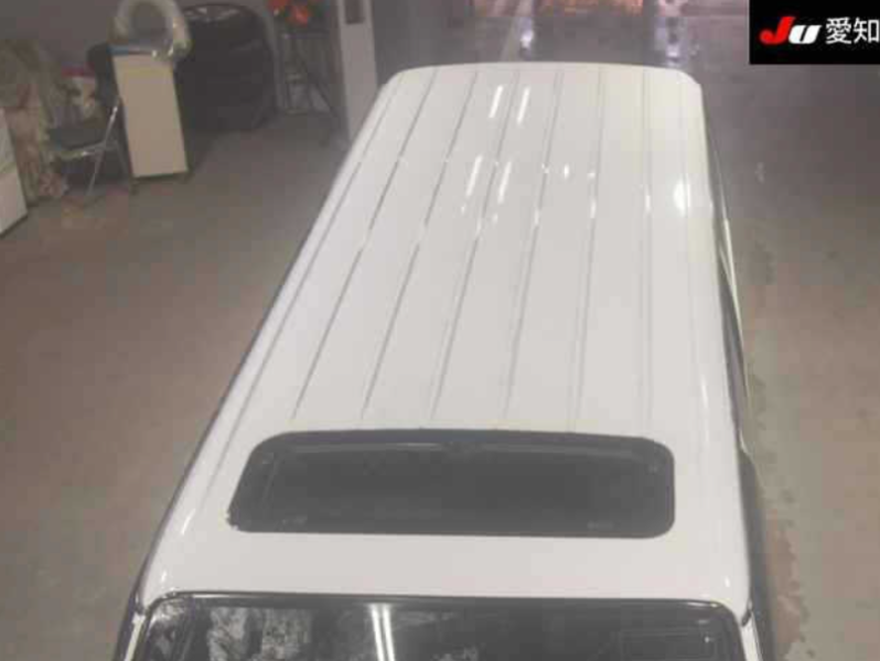  32124  TOYOTA HIACE  2001  