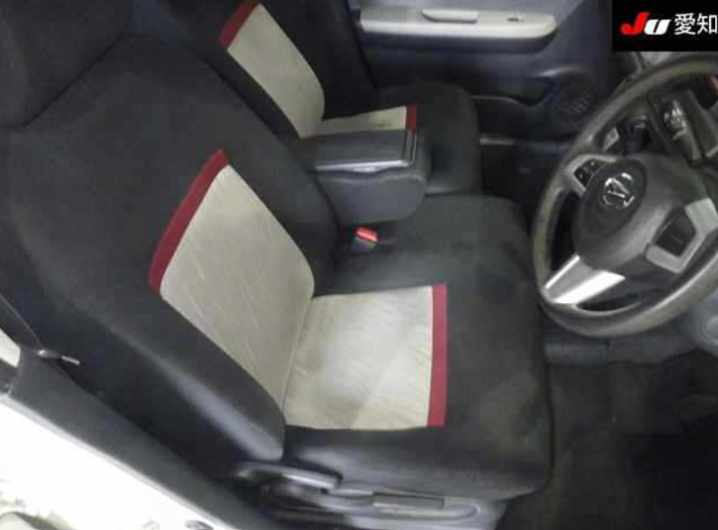  32129  DAIHATSU Boon  2017  