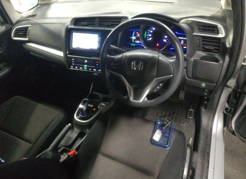  32140  HONDA FIT  2013  