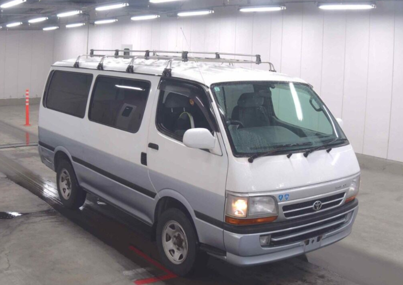  32142  TOYOTA REGIUS  2001 