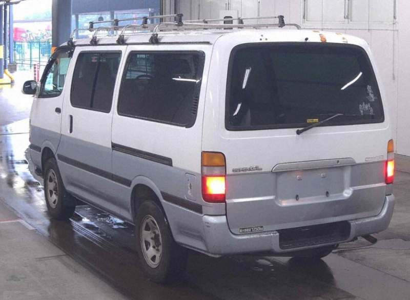  32142  TOYOTA REGIUS  2001  