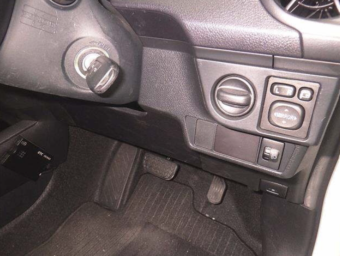  32149  TOYOTA COROLLA AXIO  2017  