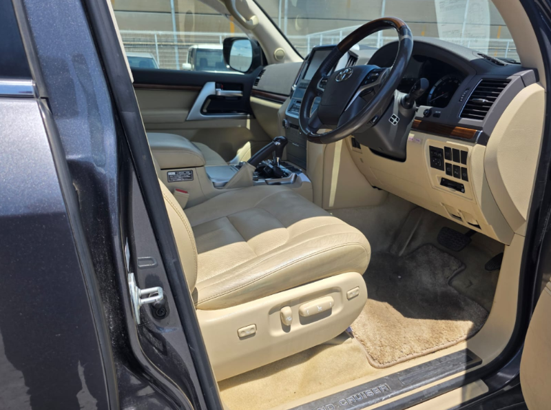  32151  TOYOTA LANDCRUISER  2016  
