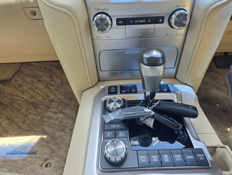  32151  TOYOTA LANDCRUISER  2016  