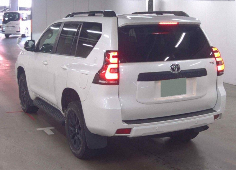  32177  TOYOTA LANDCRUISER PRADO  2023  