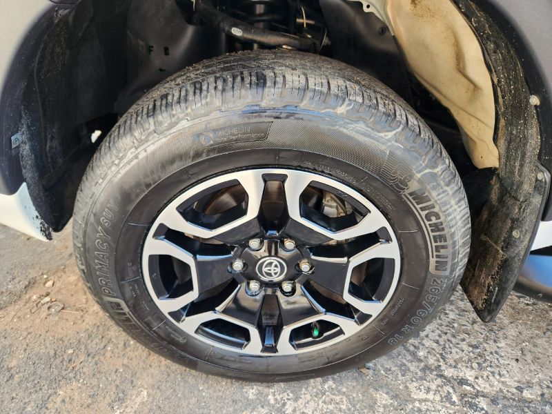  32187  TOYOTA HILUX REVO DOUBLE CAB  2023  